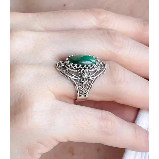Malachite Gemstone Sterling Silver Women Statement Ring with Daisy Figures