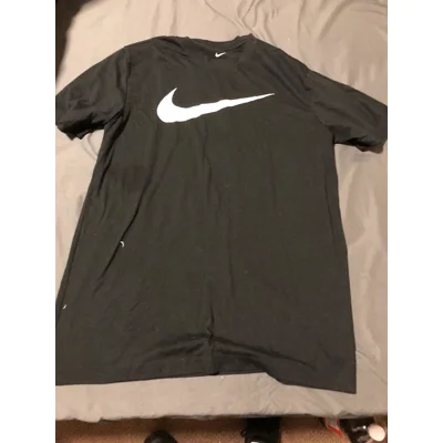 nike t-shirt