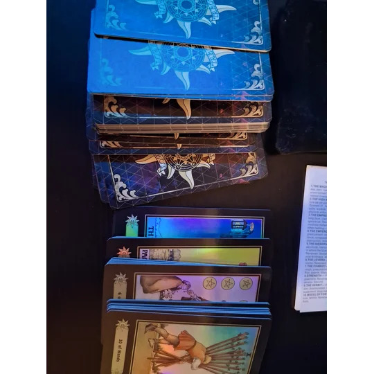 HOLOGRAPHIC TAROT DECK W/POUCH