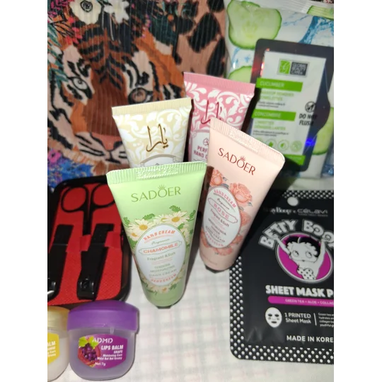 TIGER MAKEUP BAG -1 avail
