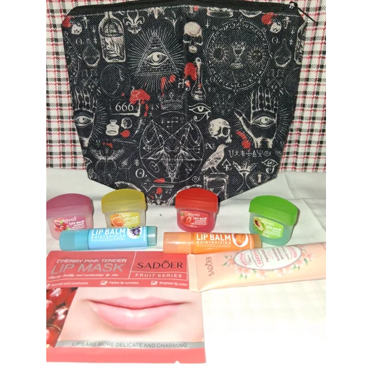 WITCHY MAKEUP BAG - 1 avail