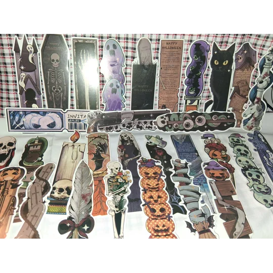 SPOOKY HALLOWEEN BOOKMARKS