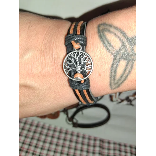 ADJUSTABLE PLEATHER BRACELETS - 1 each avail