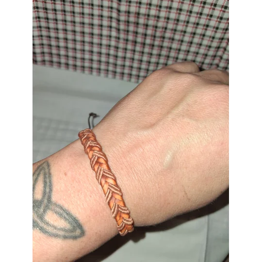ADJUSTABLE PLEATHER BRACELETS - 1 each avail