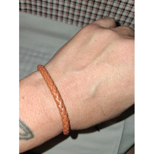 ADJUSTABLE PLEATHER BRACELETS - 1 each avail