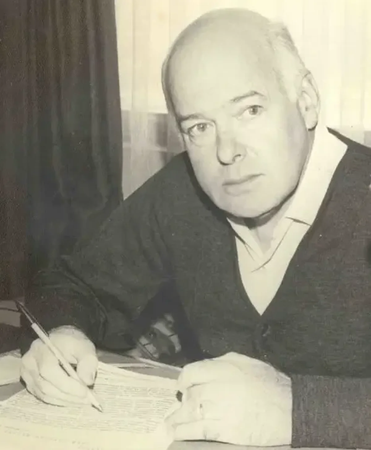 Enrique Bunster