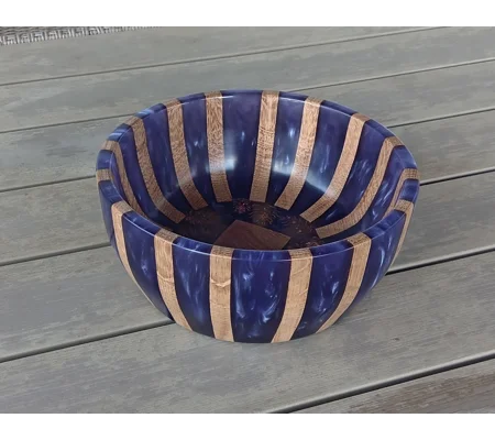 hand turned oak and resin bowl