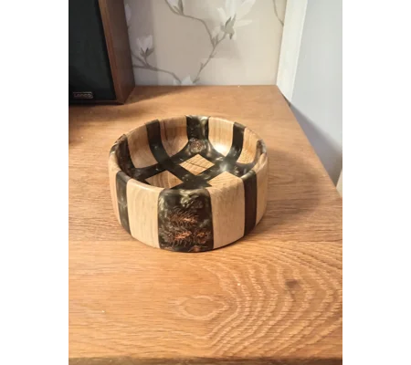 Oak and Resin bowl