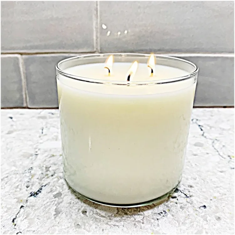 Survivor Candle (Free with D..