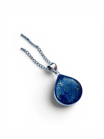 Smykke i lapis lazuli