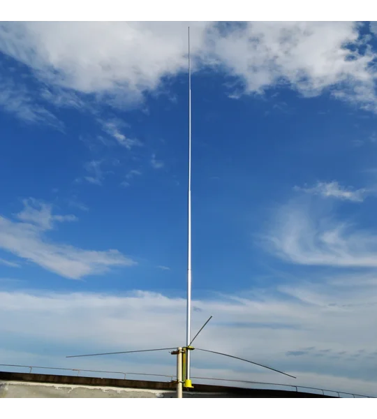 Space Runner 27 MHz 5/8 Wave CB Base Antenna
