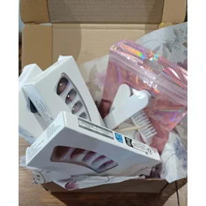Boxed Press on nail bundle - Catseye and Ombre