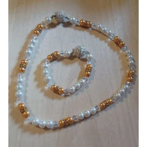 Unique Glass Pearl necklace and bracelet set/necklace