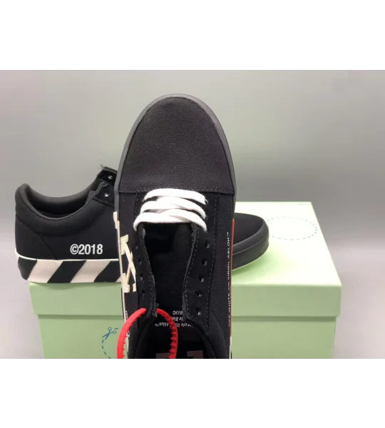 Off-White Vulc Low Top White | Black