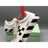 Off-White Vulc Low Top White | Black