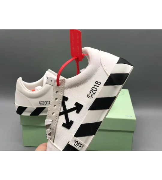 Off-White Vulc Low Top White | Black