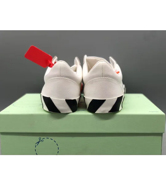 Off-White Vulc Low Top White | Black