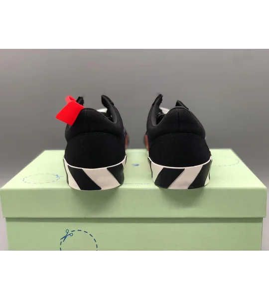 Off-White Vulc Low Top White | Black