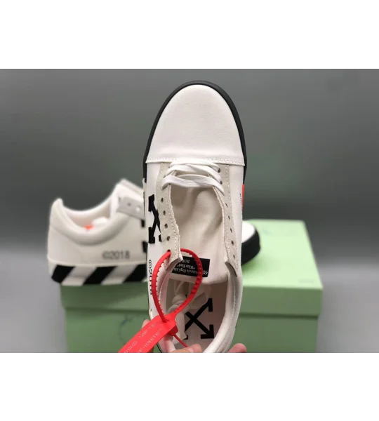Off-White Vulc Low Top White | Black