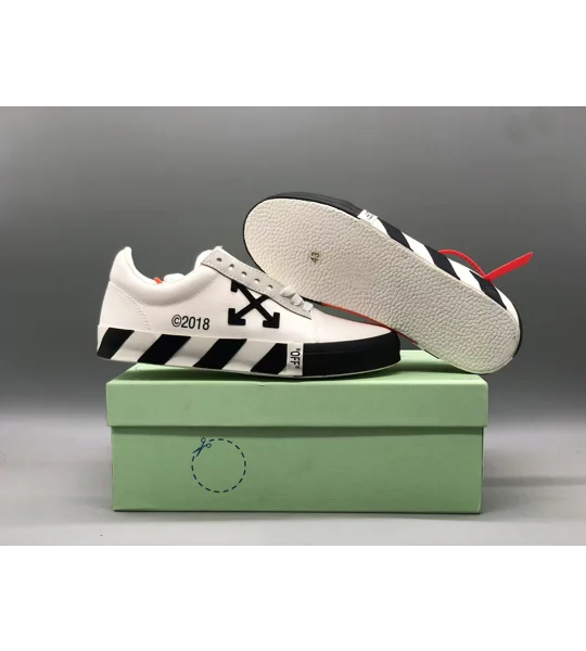 Off-White Vulc Low Top White | Black