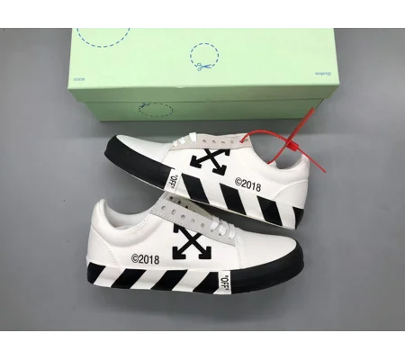 Off-White Vulc Low Top White | Black