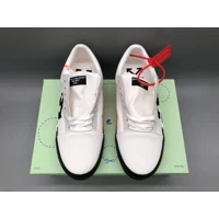 Off-White Vulc Low Top White | Black