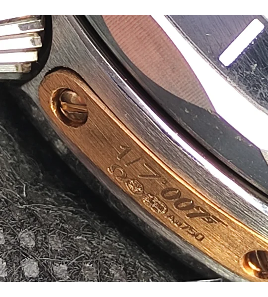 Omega Seamaster Diver 300 M MINT COMPLETE SET Seamaster Diver 300M "James Bond" Black Dial Rubber 21
