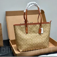 Coach City Tote Bag In Signature Canvas