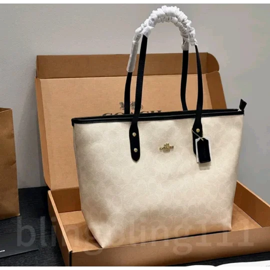 Coach City Tote Bag In Signature Canvas