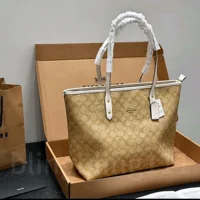 Coach City Tote Bag In Signature Canvas