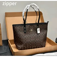 Coach City Tote Bag In Signature Canvas