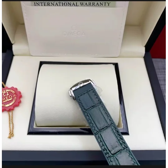 Constellation 41 mm, steel ‑ Sedna™ gold on leather strap and Pie-Pan Green Dial 140.13.39.21.10.001