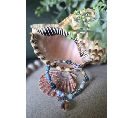 The Glistening Shoreline Bracelet