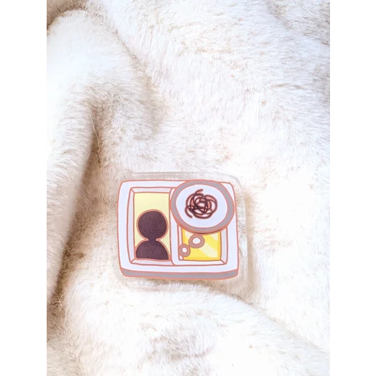 Pins Tomodachi Brouillard
