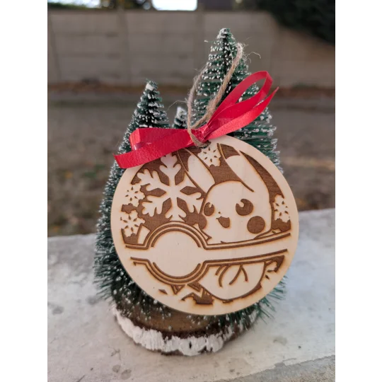 Déco de Sapin Gravé sur bois Pikachu
