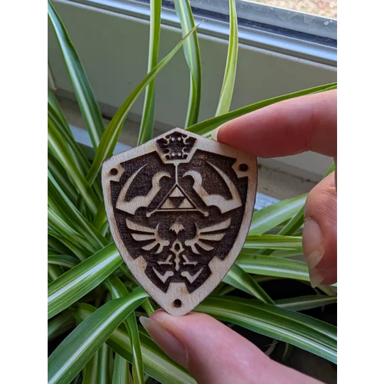 Magnet bouclier en bois