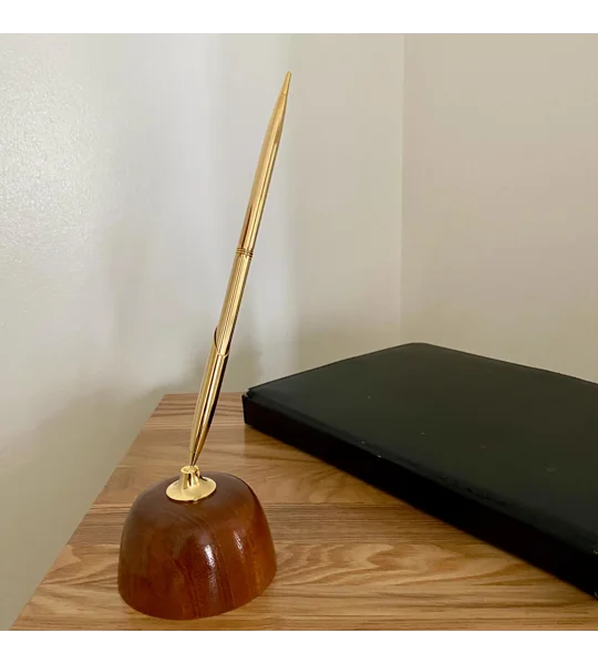 Hand crafted desk pen holder: Turned Sapele wood with Fine ballpoint twist pen