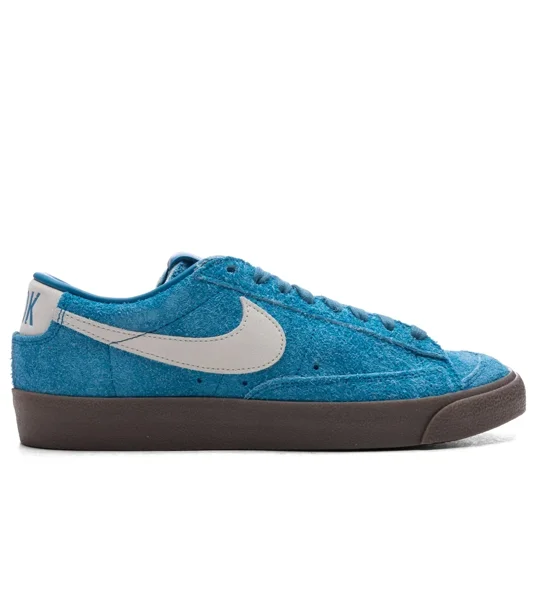 Nike Blazer book Trainers