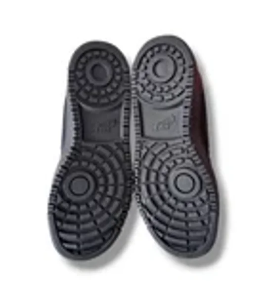 NIKE COURT BOROUGH MID WINTER IN TRIPLE BLACK