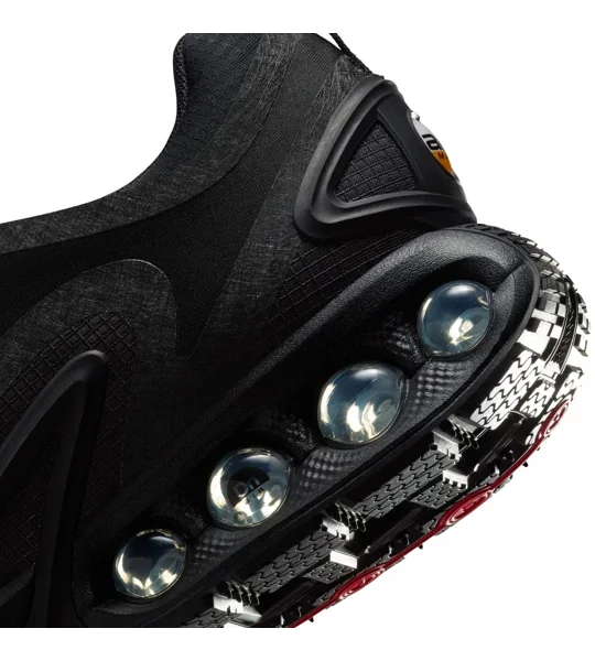 UK- 12 NIKE AIR MAX DN ROAM