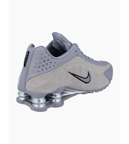 UK - 4.5 NIKE SHOX R4 CEMENT GREY