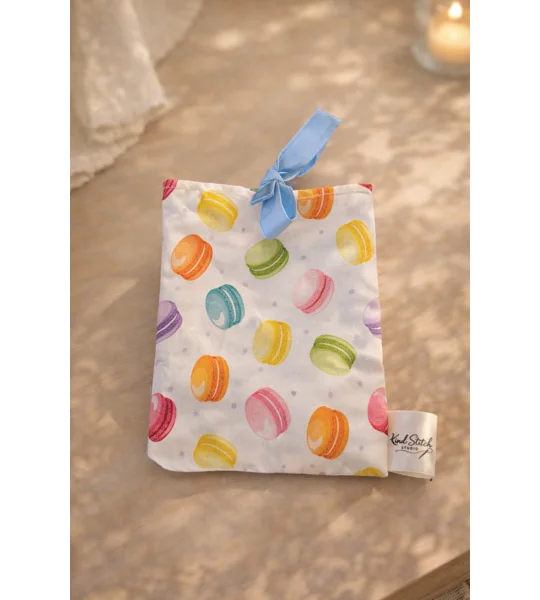 Macaroon Daydream - Kindle Sleeve
