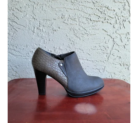 Rialto Posie Women's Grey Heeled Ankle Booties Size 5.5M