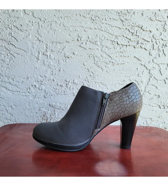 Rialto Posie Women's Grey Heeled Ankle Booties Size 5.5M