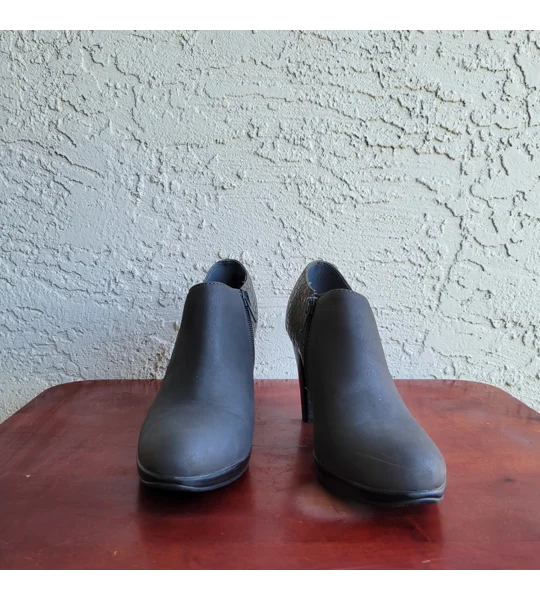 Rialto Posie Women's Grey Heeled Ankle Booties Size 5.5M
