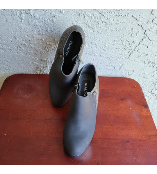 Rialto Posie Women's Grey Heeled Ankle Booties Size 5.5M