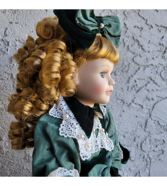 Victorian Collection Genuine Porcelain Doll Alice Ed-1995 By Melissa Jane