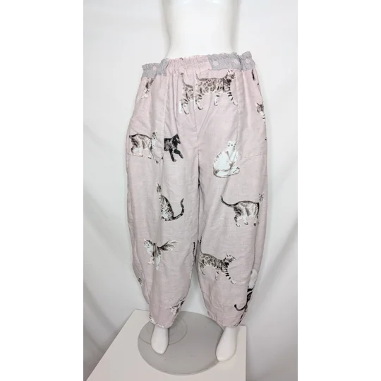 Barrel Leg Trousers: Size 20-22 stretch waist pants, Halloween outfits, goth pants, plus size trouse