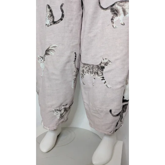 Barrel Leg Trousers: Size 20-22 stretch waist pants, Halloween outfits, goth pants, plus size trouse
