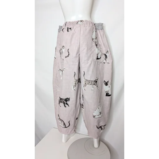 Barrel Leg Trousers: Size 20-22 stretch waist pants, Halloween outfits, goth pants, plus size trouse